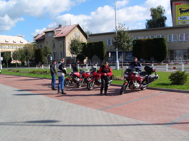 Sraz u Lídlu - první vlaštovky