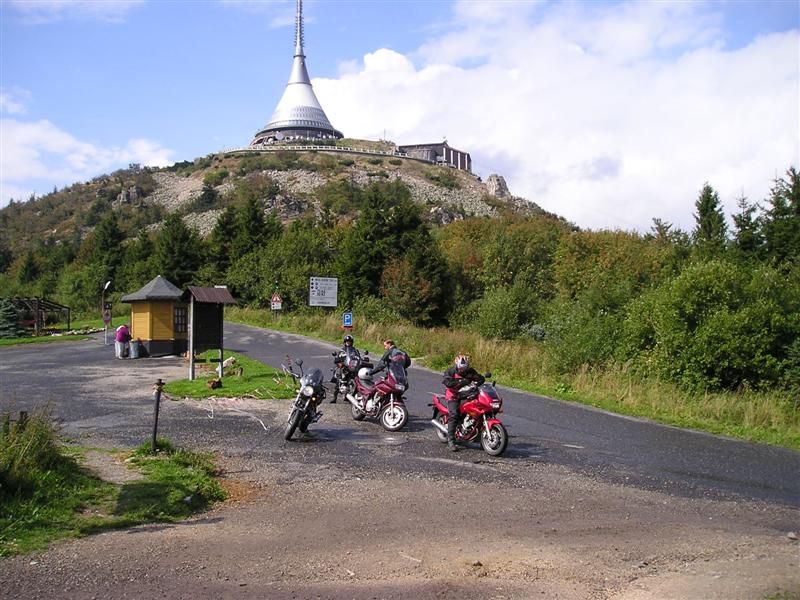 Parkoviště pod Ještědem
