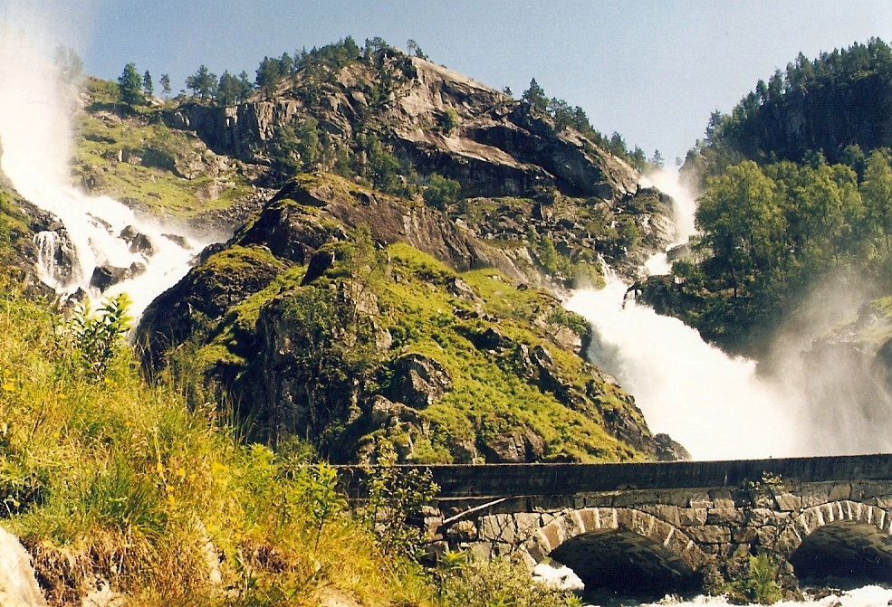 Vodopády Latefossen