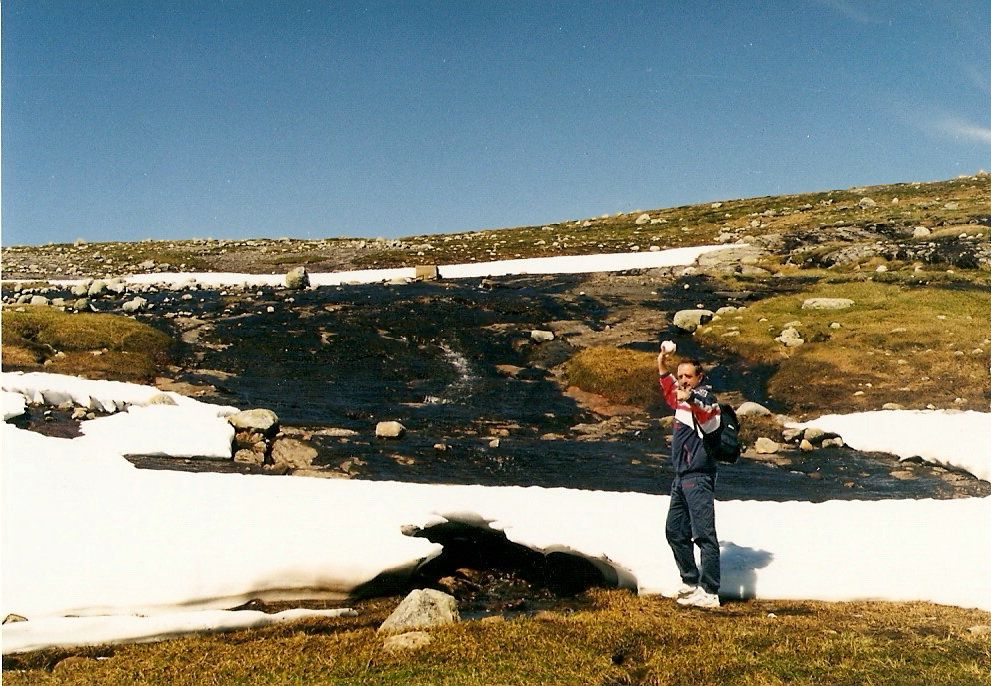 Hardangervidda - náhorní plošina plná skal, vody, sněhu a trolů