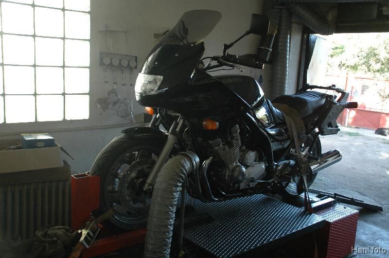 XJ 900 na brzdě