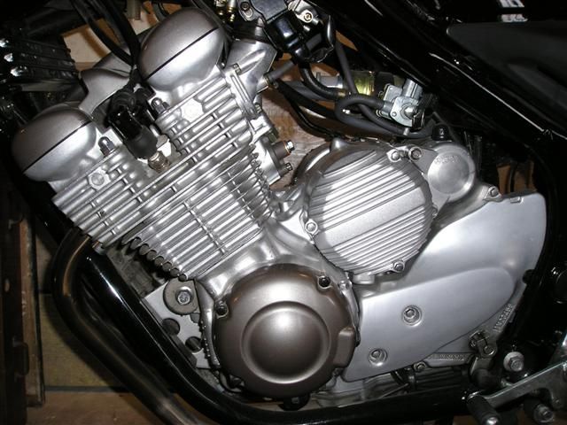 ŽEBROVANÝ MOTOR - L